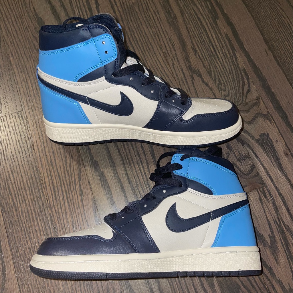Jordan 1 Retro High Obsidian Unc